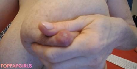 Nadinnne nude leaked OnlyFans photo #13
