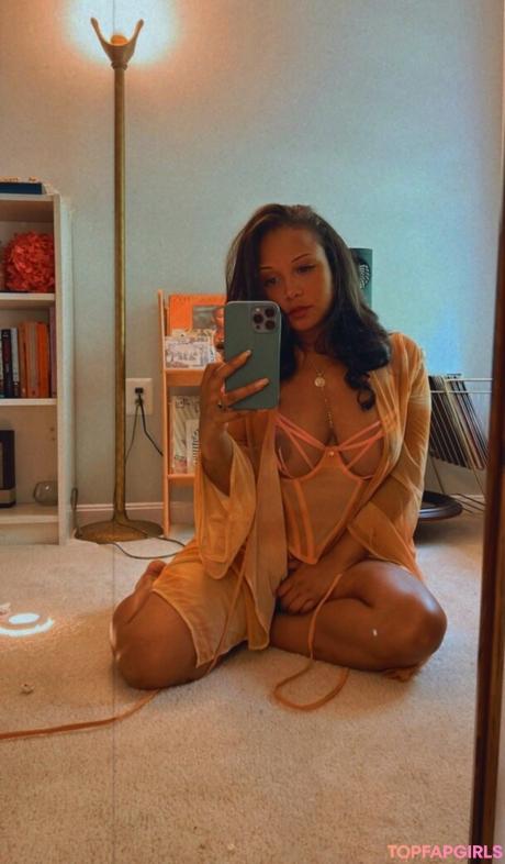 Amanda nude leaked OnlyFans photo #4