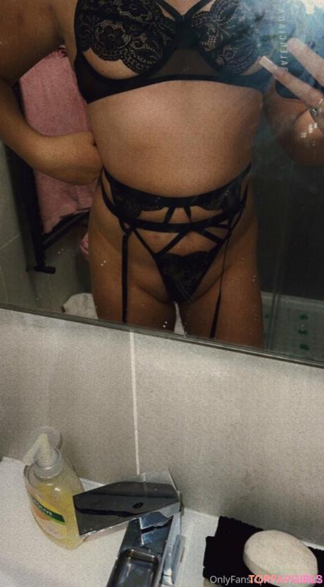 Madixmcc nude leaked OnlyFans photo #7