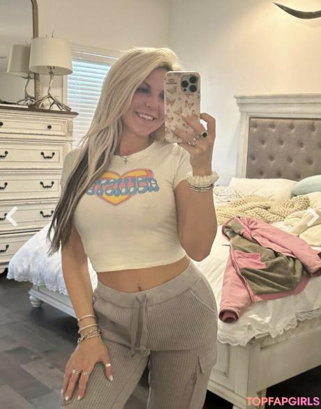 Sophie nude leaked OnlyFans photo #18