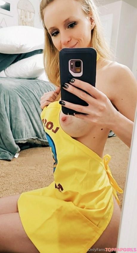 Elle nude leaked OnlyFans photo #7