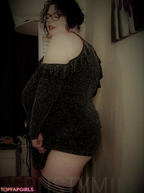 Maturebustymom nude leaked OnlyFans photo #28