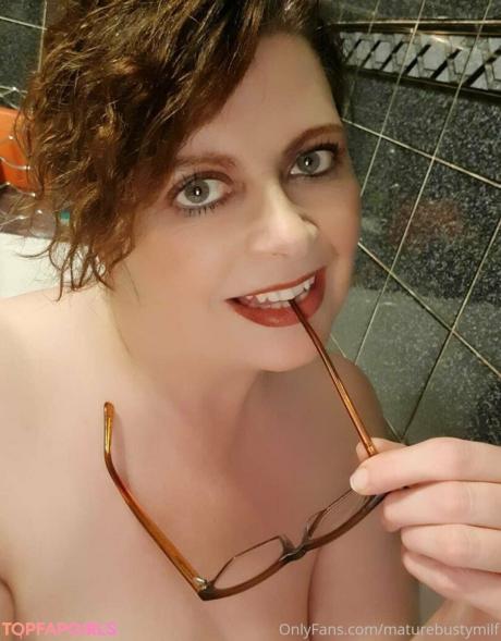 Maturebustymom nude leaked OnlyFans photo #79