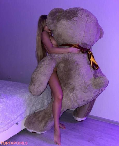 Diluu11 nude leaked OnlyFans photo #17