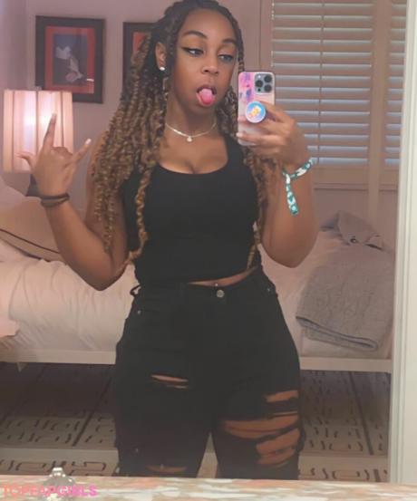 JazzyGunz nude leaked OnlyFans photo #9