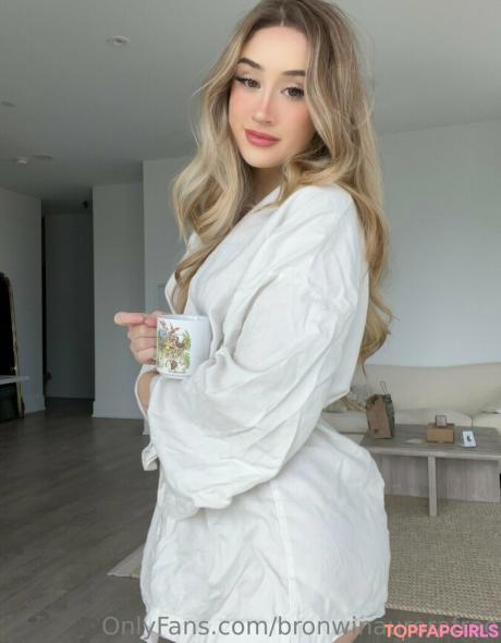 Bronwinaurorafree nude leaked OnlyFans photo #8