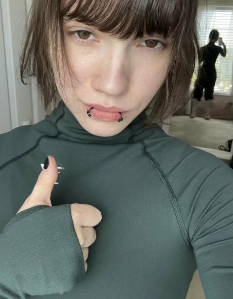Mewnii nude leaked OnlyFans photo #2