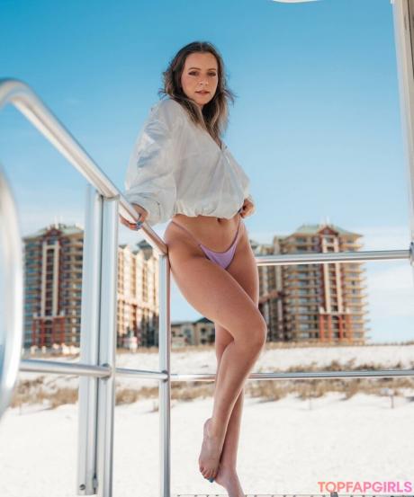 Sarah nude leaked OnlyFans photo #16