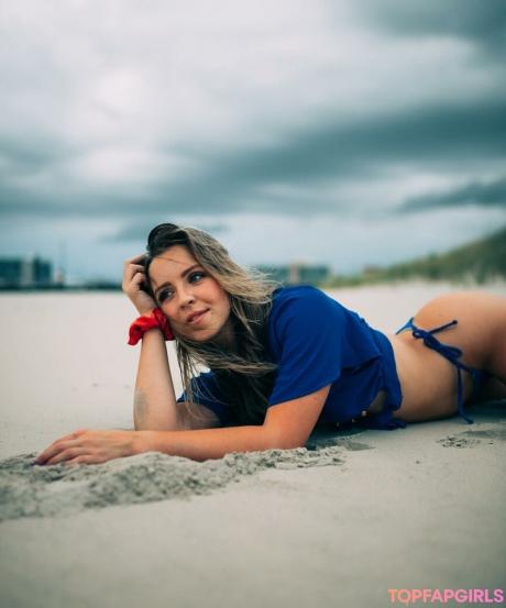 Sarah nude leaked OnlyFans photo #30