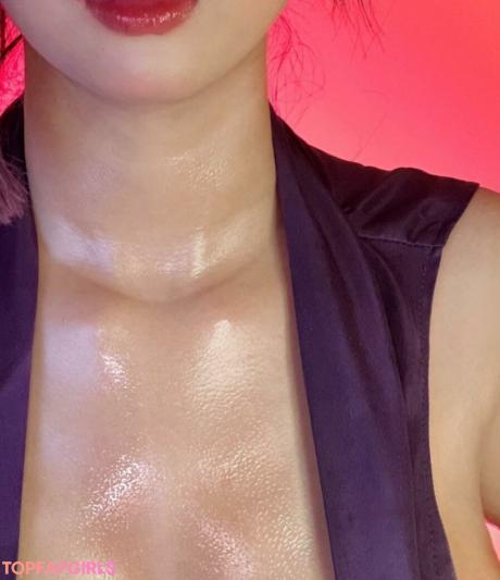 Anizu nude leaked OnlyFans photo #21