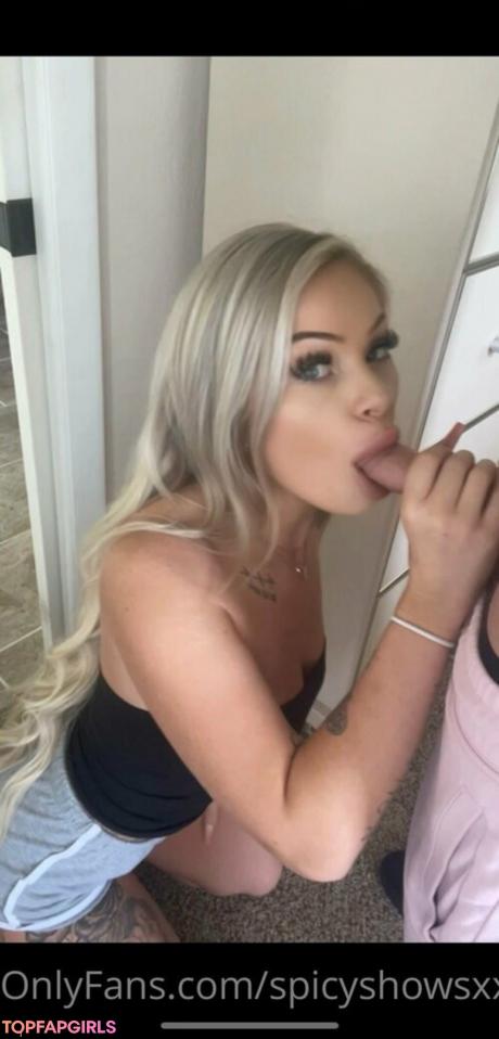 Spicyshowsxx nude leaked OnlyFans photo #18