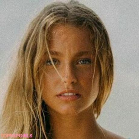 Magui nude leaked OnlyFans photo #7