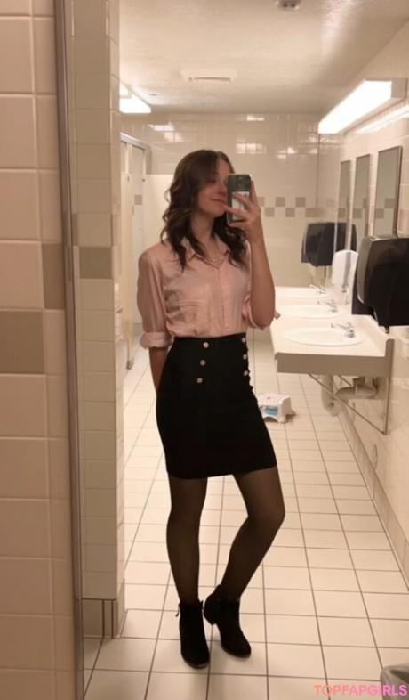 Kira_Graceeee nude leaked OnlyFans photo #7