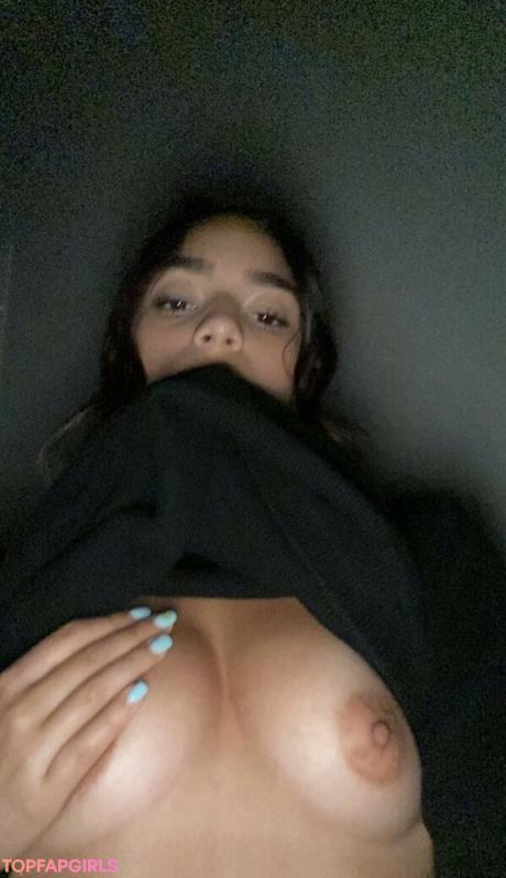 Pretty nude leaked OnlyFans photo #7