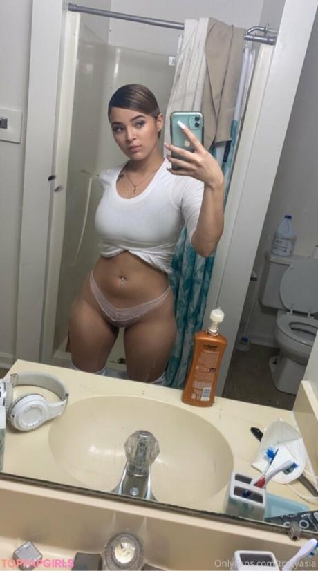 Trazyasia nude leaked OnlyFans photo #11