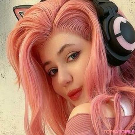 Alina nude leaked OnlyFans photo #5