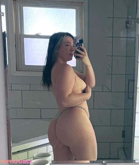 Ivieenova nude leaked OnlyFans photo #1