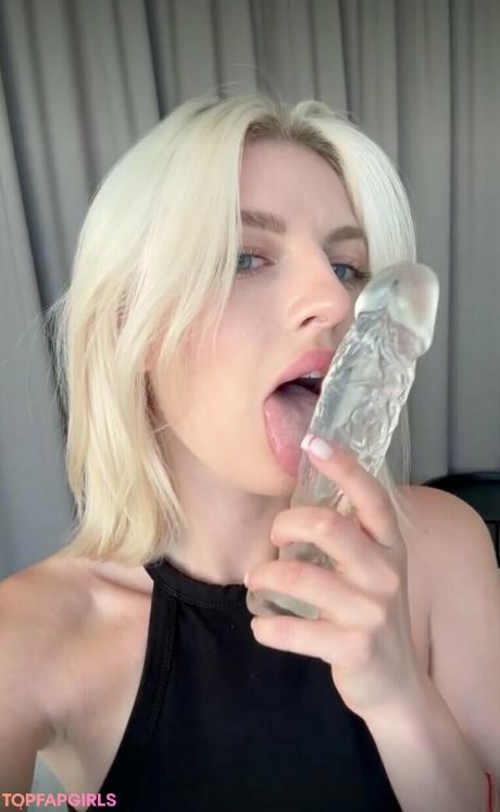 Candyblondbaby nude leaked OnlyFans photo #18
