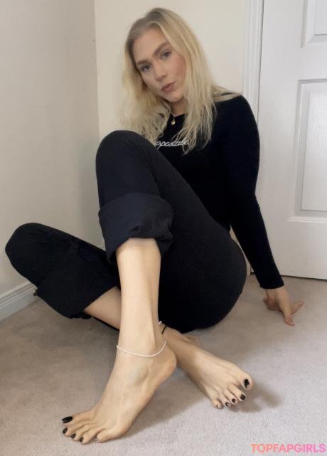 Amber nude leaked OnlyFans photo #3