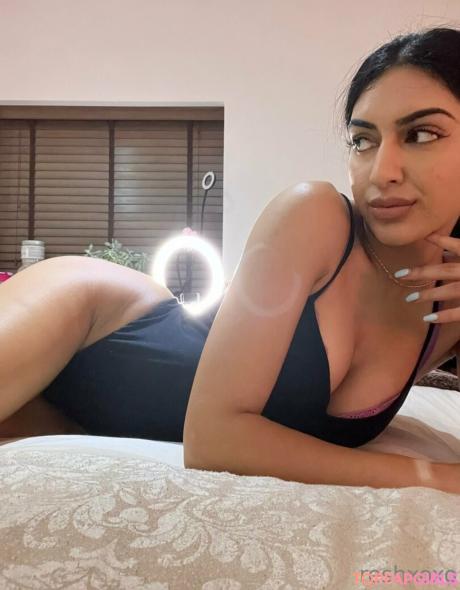 Reshxoxo nude leaked OnlyFans photo #15